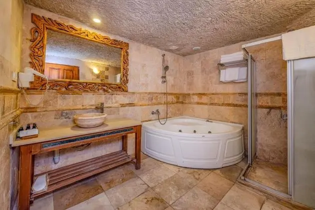 Deluxe Üç Kişilik Oda