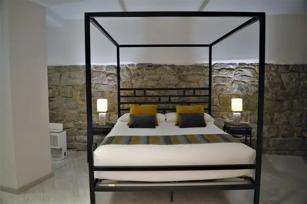 Deluxe Tek Büyük Yataklı Oda, Küvet, Zemin Kat