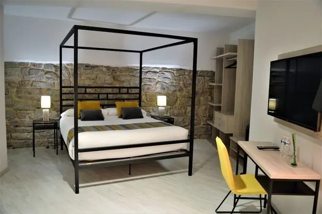 Deluxe Tek Büyük Yataklı Oda, Küvet, Zemin Kat