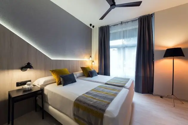 Tek Büyük Yataklı Oda, 1 Çift Kişilik veya 2 Tek Kişilik Yatak