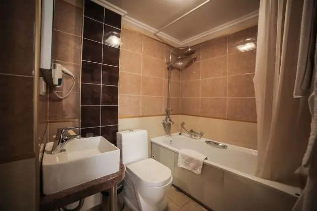 Comfort Tek Büyük Yataklı Oda