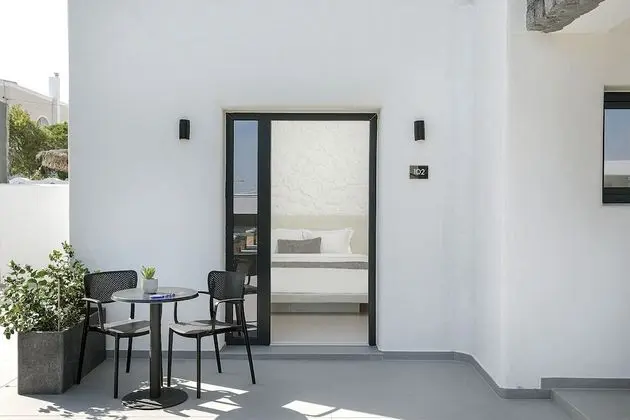 Standard Tek Büyük Yataklı Oda, Havuz Manzaralı