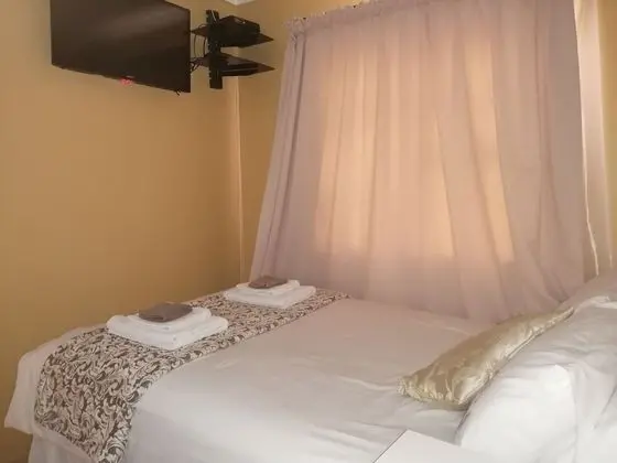 Basic Tek Büyük Yataklı Oda