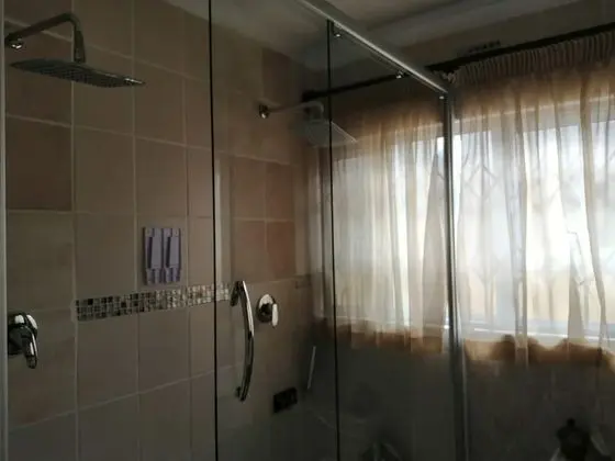 Basic Tek Büyük Yataklı Oda