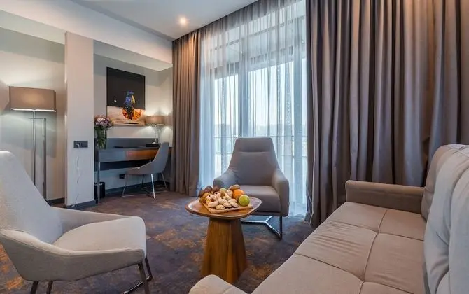 Junior Tek Büyük Yataklı Oda, Şehir Manzaralı