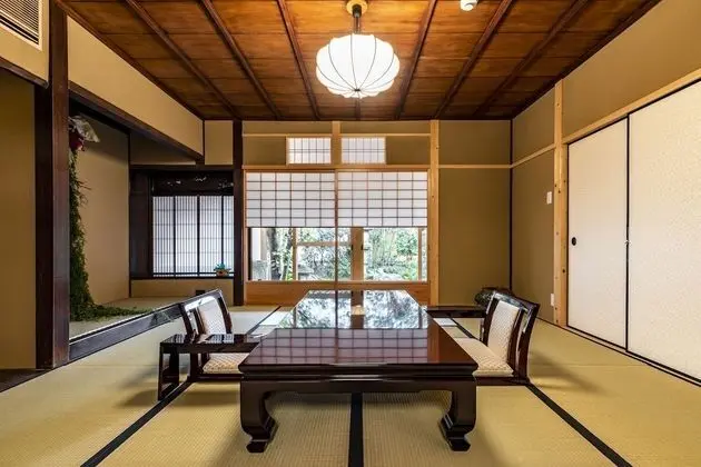 Ev (Private Japanese Style)