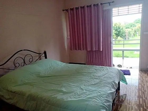 2 Bedrooms Bungalow