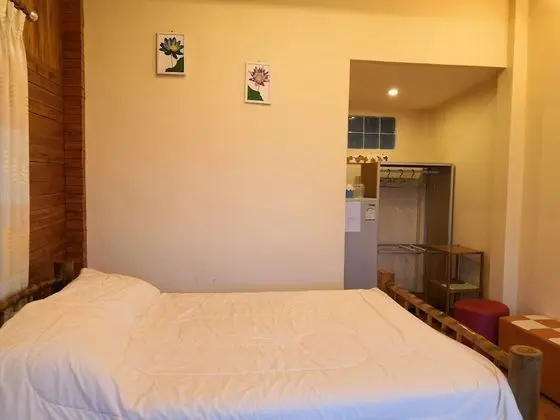6 Bedrooms Bungalow