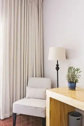 Deluxe Oda, 1 Büyük (Queen) Boy Yatak