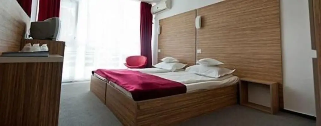 Comfort Tek Büyük veya İki Ayrı Yataklı Oda, Balkon