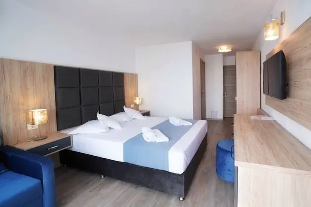 Superior Tek Büyük veya İki Ayrı Yataklı Oda, Balkon, Deniz Manzaralı