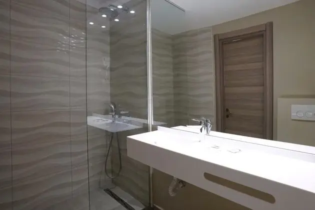 Superior Tek Büyük veya İki Ayrı Yataklı Oda, Balkon, Deniz Manzaralı