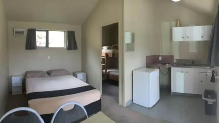 Standard Kulübe, Sigara İçilmez, Mutfak (Must Provide Own Linen and Blanket)