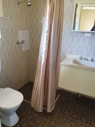 Basic Tek Büyük veya İki Ayrı Yataklı Oda