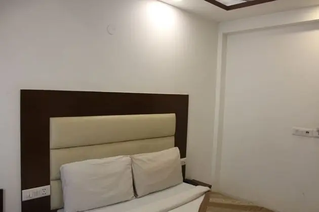 Deluxe Oda, 1 En Büyük (King) Boy Yatak