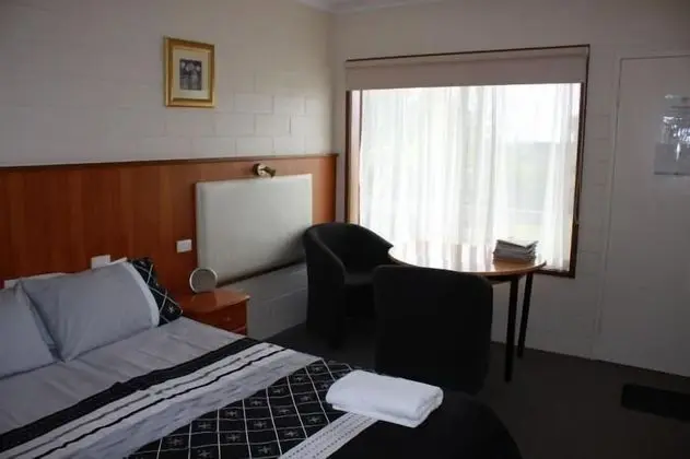 Standard Oda, Sigara İçilmez (Queen Room)