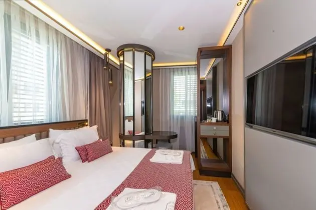 Deluxe Tek Büyük veya İki Ayrı Yataklı Oda