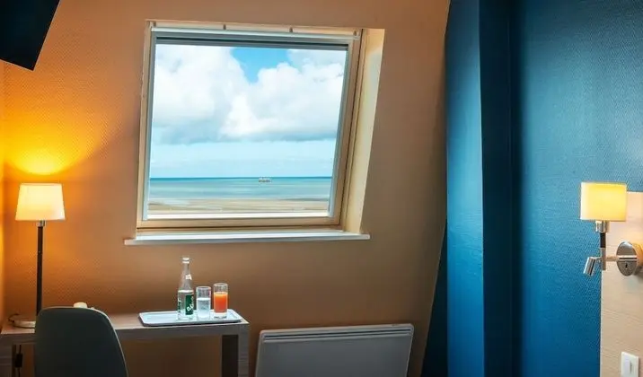 Standard Tek Büyük veya İki Ayrı Yataklı Oda, Deniz Manzaralı