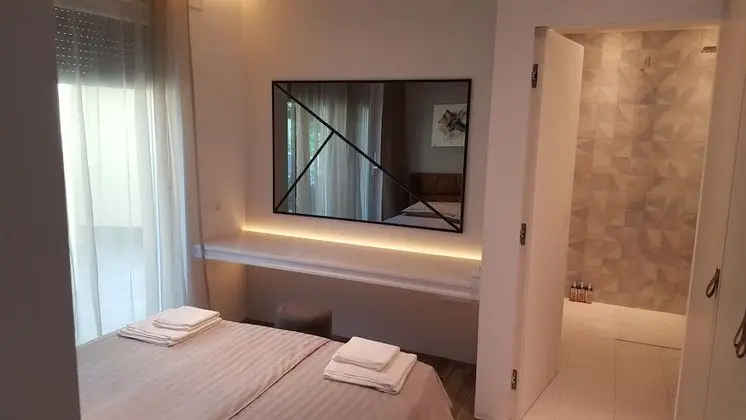 Apart Daire, 1 Yatak Odası, Teras, Havuz Manzaralı