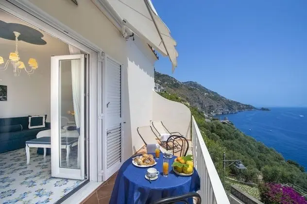 Standard Dört Kişilik Oda, Balkon, Deniz Manzaralı