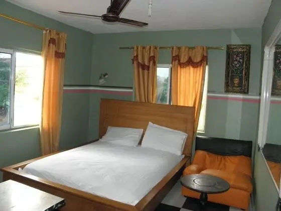 Deluxe Büyük Yataklı Tek Kişilik Oda, 1 Yatak Odası, Bahçe Manzaralı