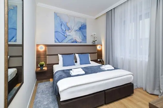 Tek Büyük veya İki Ayrı Yataklı Oda
