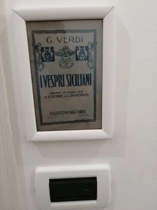 Junior Süit, Sauna (I Vespri Siciliani)