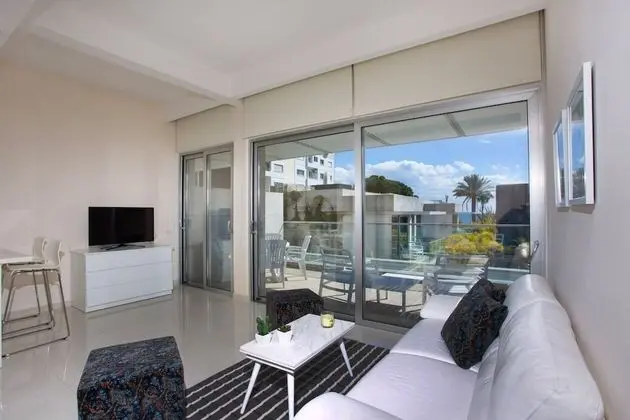 Exclusive Apart Daire, Havuz Manzaralı