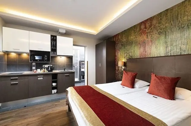 Deluxe Tek Büyük Yataklı Oda