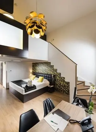 Onsite Apartment - New Opposite Building