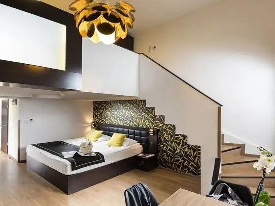 Onsite Apartment - New Opposite Building