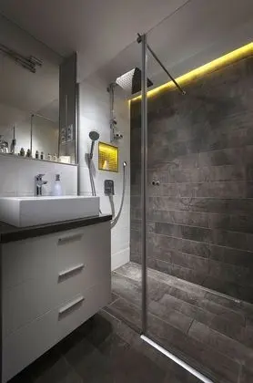 Onsite Apartment - New Opposite Building
