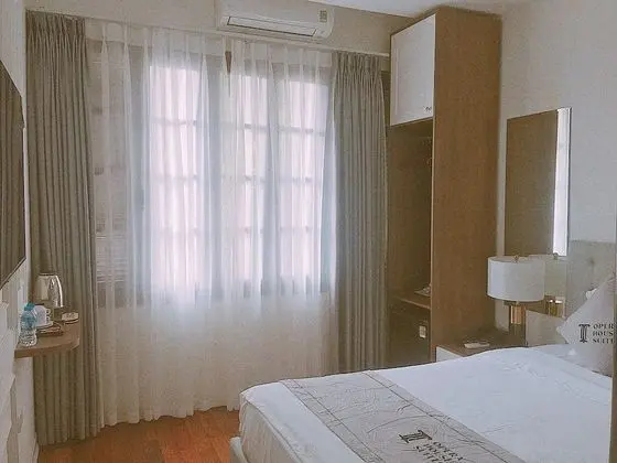 Deluxe Tek Büyük Yataklı Oda