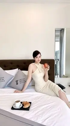 Premium Tek Büyük Yataklı Oda