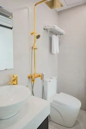 Premium Tek Büyük Yataklı Oda