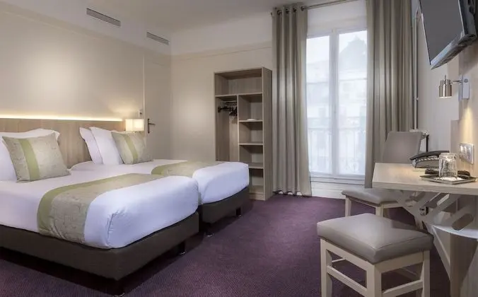 Comfort Tek Büyük veya İki Ayrı Yataklı Oda