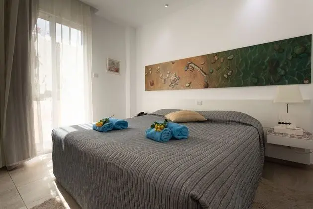 Tek Büyük veya İki Ayrı Yataklı Oda, Balkon
