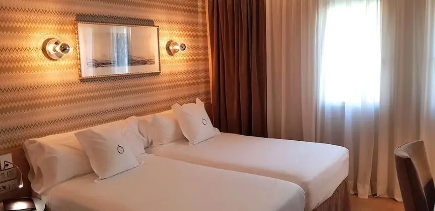 Tek Büyük Yataklı Oda (with extra bed)