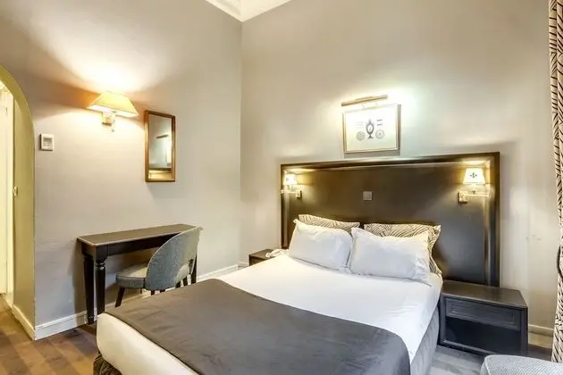 Tek Büyük Yataklı Oda