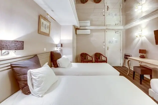 Üç Kişilik Oda, 3 Tek Kişilik Yatak