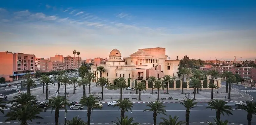İki Ayrı Yataklı Oda (Opera View)