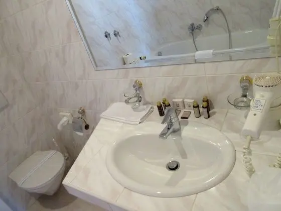 Standard Tek Büyük veya İki Ayrı Yataklı Oda