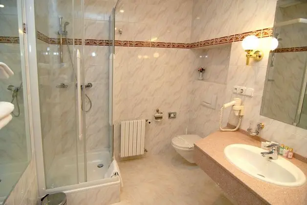 Standard Tek Büyük veya İki Ayrı Yataklı Oda