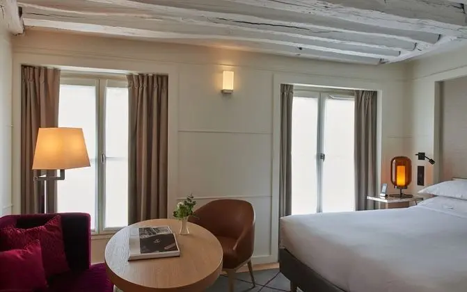 Superior Room Queen