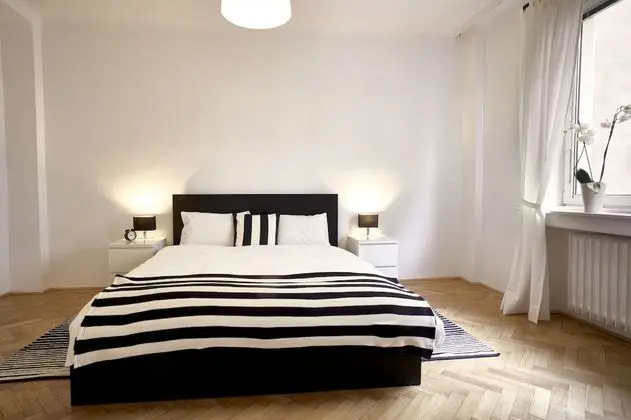 City Apart Daire, 1 Yatak Odası (Black & White)