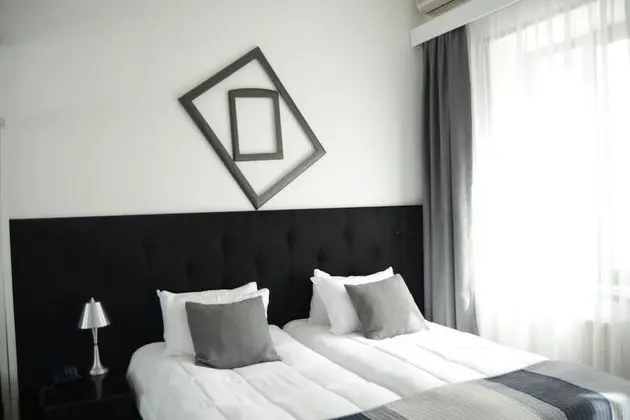Comfort Tek Büyük veya İki Ayrı Yataklı Oda