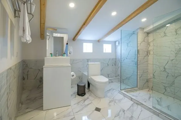 Deluxe Tek Büyük Yataklı Oda, 1 Büyük (Queen) Boy Yatak, Balkon, Şehir Manzaralı