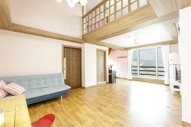 Dubleks (Pink Topaz, Max 5 People)