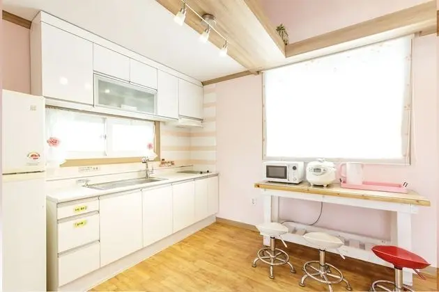 Dubleks (Pink Topaz, Max 5 People)