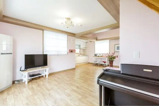 Dubleks (Pink Topaz, Max 5 People)